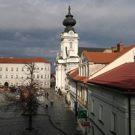 Apartament Barbara - Przy Rynku Wadowice Esterno foto