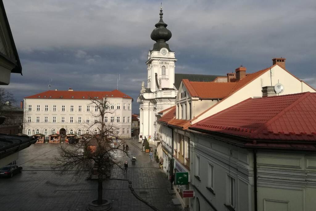 Apartament Barbara - Przy Rynku Wadowice Esterno foto